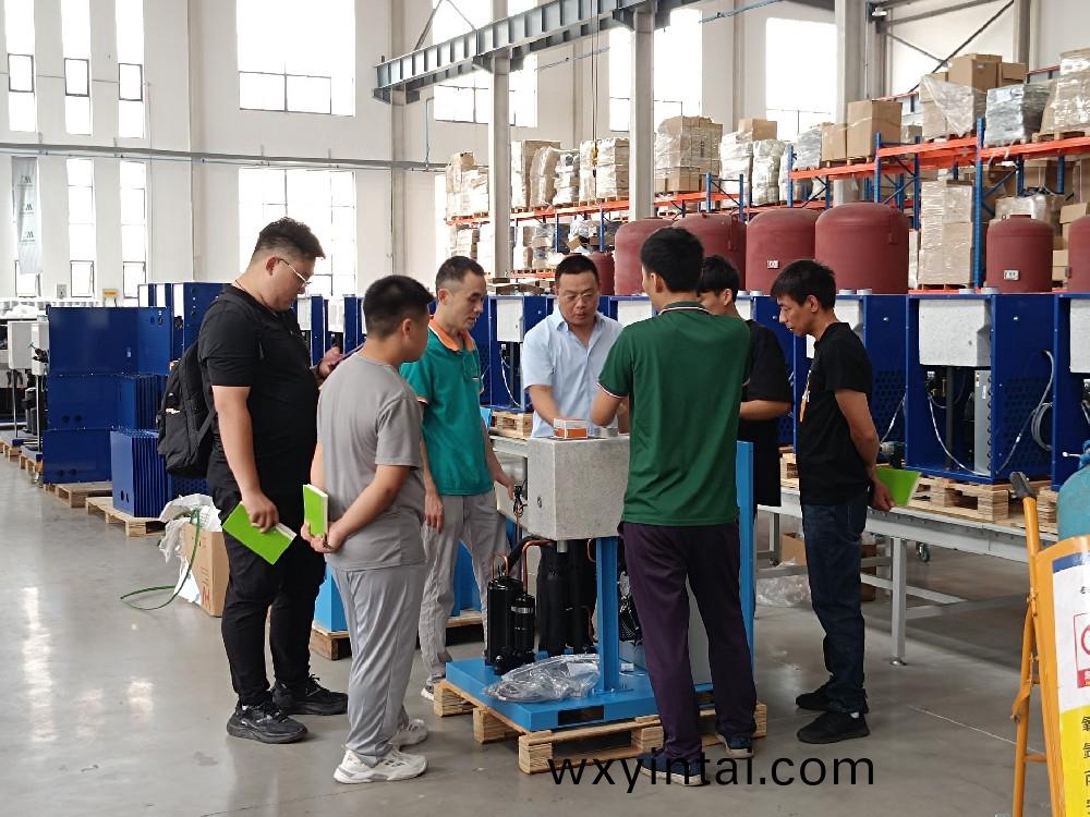 超曼滤清器公司举办培训会